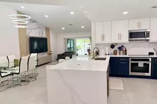 4929 W Lakes Dr, Deerfield Beach, FL 33442 - Photo 2