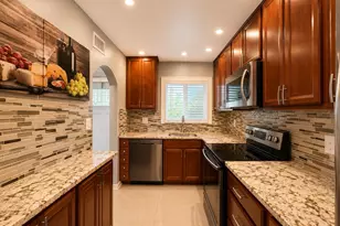 2951 E Sunrise Lakes, Sunrise, FL 33322 - Photo 12