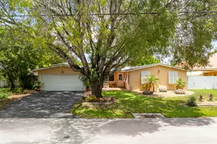 1601 NE 48th Ct, Oakland Park, FL 33334 - Photo 2