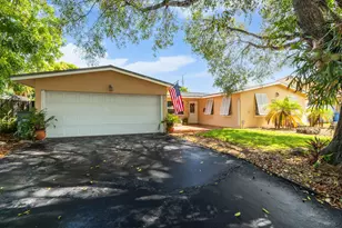 1601 NE 48th Ct, Oakland Park, FL 33334 - Photo 4