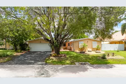 1601 NE 48th Court, Oakland Park, FL 33334 - Photo 1