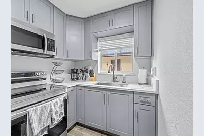 1208 NE 5th Avenue #Unit 3, Fort Lauderdale, FL 33304 - Photo 4