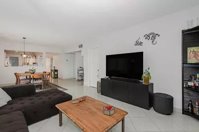 320 S Surf Road #206, Hollywood, FL 33019 - Photo 12
