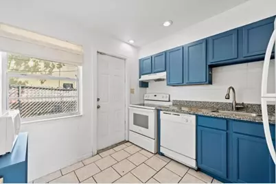 1127 NE 5th Avenue, Fort Lauderdale, FL 33304 - Photo 2