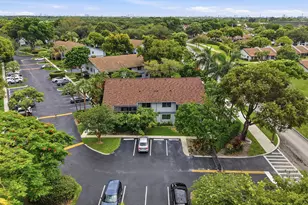 2753 S Oakland Forest Dr, Oakland Park, FL 33309 - Photo 32
