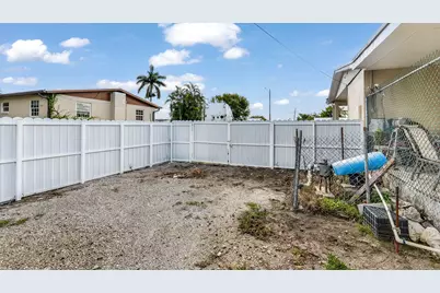 1048 Whitaker Road, Belle Glade, FL 33430 - Photo 24