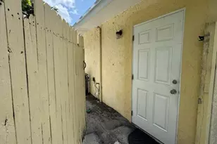 1800 Pinehurst Dr, West Palm Beach, FL 33407 - Photo 2