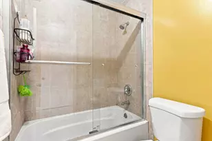 2232 SW 81st Ave, Miramar, FL 33025 - Photo 16