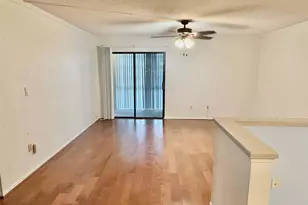 10429 E Clairmont Cir, Tamarac, FL 33321 - Photo 4