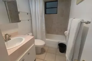 220 Kings Point Dr, Sunny Isles Beach, FL 33160 - Photo 14