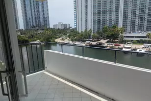 220 Kings Point Dr, Sunny Isles Beach, FL 33160 - Photo 16
