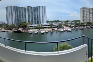 220 Kings Point Dr, Sunny Isles Beach, FL 33160 - Photo 18