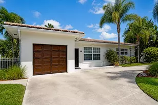 2031 Pleasant Dr, North Palm Beach, FL 33408 - Photo 2