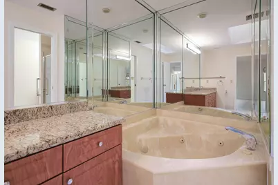 7003 Golf Pointe Circle, Tamarac, FL 33321 - Photo 24