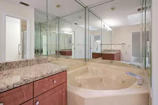 7003 Golf Pointe Cir, Tamarac, FL 33321 - Photo 24