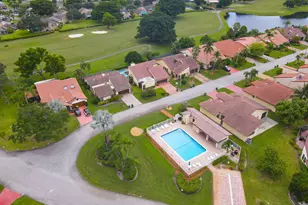 7003 Golf Pointe Cir, Tamarac, FL 33321 - Photo 48