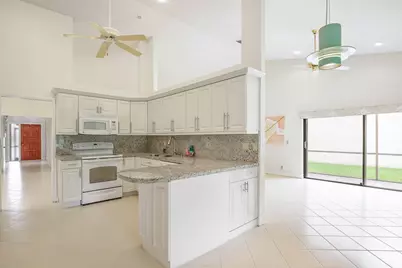 7003 Golf Pointe Circle, Tamarac, FL 33321 - Photo 14