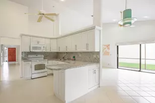 7003 Golf Pointe Cir, Tamarac, FL 33321 - Photo 14