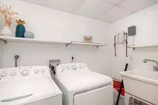 1225 NE 16th Terrace, Fort Lauderdale, FL 33304 - Photo 10