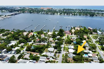 124 Mayfield Road, Lantana, FL 33462 - Photo 2