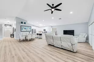 8184 Florenza Dr, Boynton Beach, FL 33472 - Photo 6