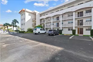 20 Yacht Club Dr, North Palm Beach, FL 33408 - Photo 2
