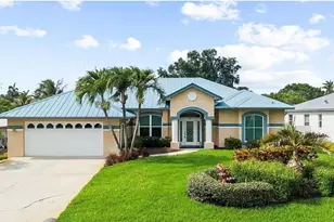 512 SW South Carolina Dr, Stuart, FL 34994 - Photo 1