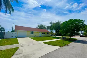 5216 NE 20th Ave, Pompano Beach, FL 33064 - Photo 2