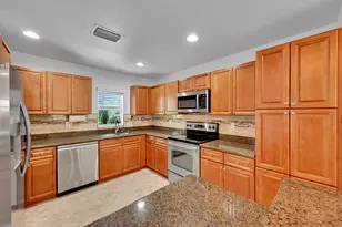 453 NE 1st St, Pompano Beach, FL 33060 - Photo 6