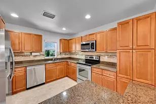 453 NE 1st St, Pompano Beach, FL 33060 - Photo 12