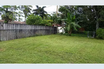 460 Fleming Avenue, Greenacres, FL 33463 - Photo 2