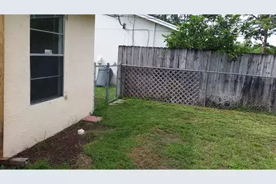 460 Fleming Avenue, Greenacres, FL 33463 - Photo 18