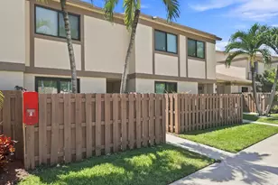 2975 NW 106th Ave, Sunrise, FL 33322 - Photo 2