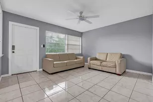 340 NW 19th St, Boca Raton, FL 33432 - Photo 4