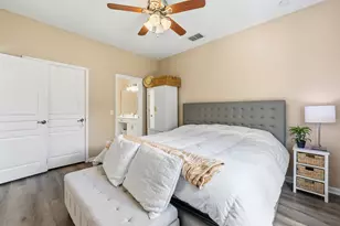 624 NE Bent Paddle Ln, Port Saint Lucie, FL 34983 - Photo 18