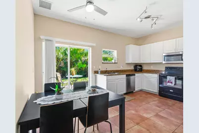 624 NE Bent Paddle Lane, Port Saint Lucie, FL 34983 - Photo 12