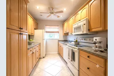 1202 S Drive Circle #A, Delray Beach, FL 33445 - Photo 8