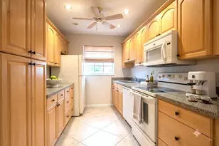 1202 S Drive Cir, Delray Beach, FL 33445 - Photo 8