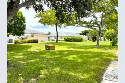 1202 S Drive Circle #A, Delray Beach, FL 33445 - Photo 28