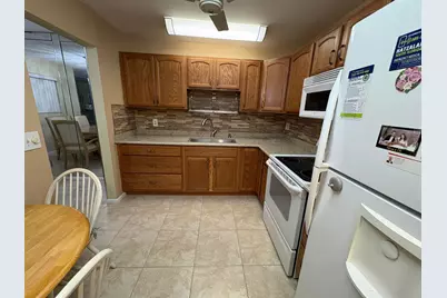 160 Plymouth V, West Palm Beach, FL 33417 - Photo 2