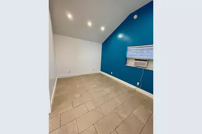 10 NE 11th Avenue #3, Fort Lauderdale, FL 33301 - Photo 8