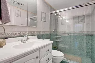 2240 Johnson St, Hollywood, FL 33020 - Photo 10