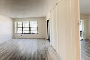 2316 S Cypress Bend Dr, Pompano Beach, FL 33069 - Photo 20