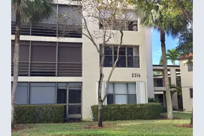 2316 S Cypress Bend Drive #220, Pompano Beach, FL 33069 - Photo 4