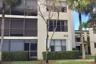 2316 S Cypress Bend Dr, Pompano Beach, FL 33069 - Photo 4