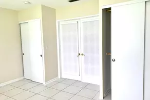 2145 NE 4th Ct, Boca Raton, FL 33431 - Photo 8