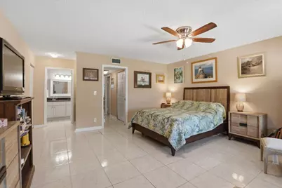 1172 S Drive Circle #B, Delray Beach, FL 33445 - Photo 14