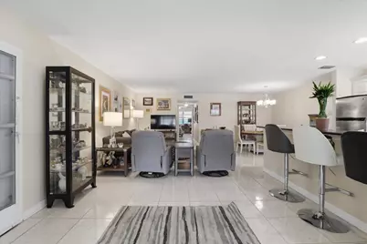 1172 S Drive Circle #B, Delray Beach, FL 33445 - Photo 2