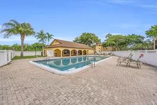 490 NW 20th St, Boca Raton, FL 33431 - Photo 24