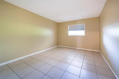 930 Mandarin Isle, Fort Lauderdale, FL 33315 - Photo 18